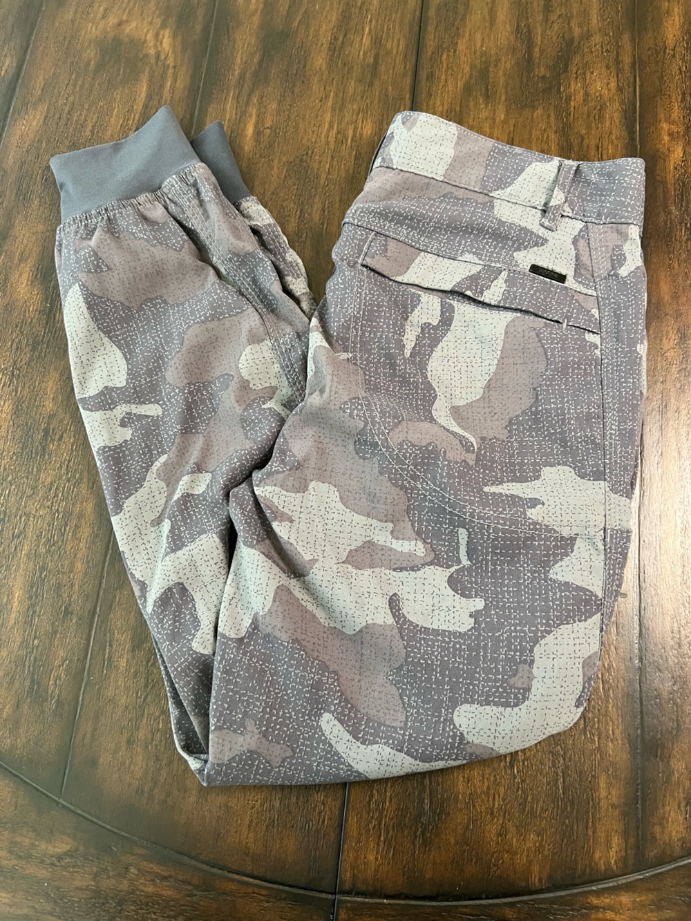 PrAna Sky Canyon Jogger Pants Women’s Sz 4 Gray Camo Stretch Outdoor Hiking